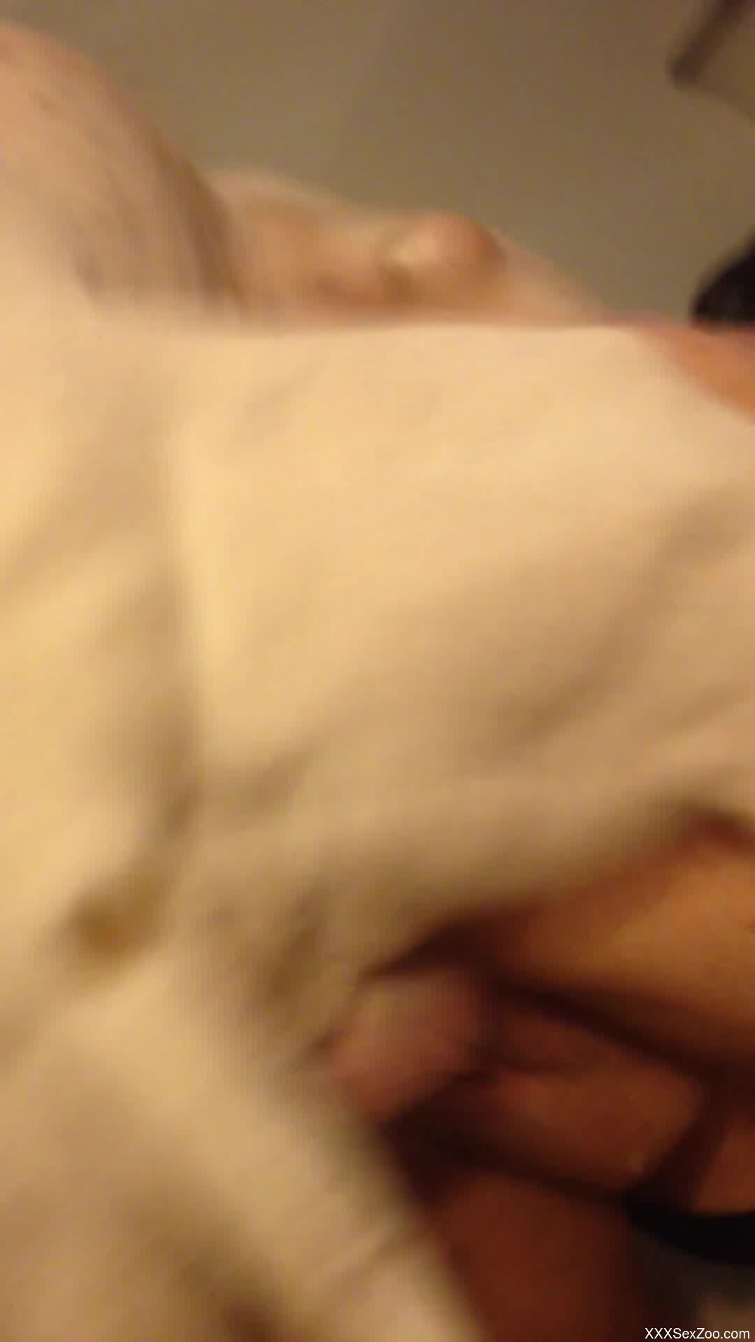 Naked woman feels entire dog dick down her muff in crazy XXX