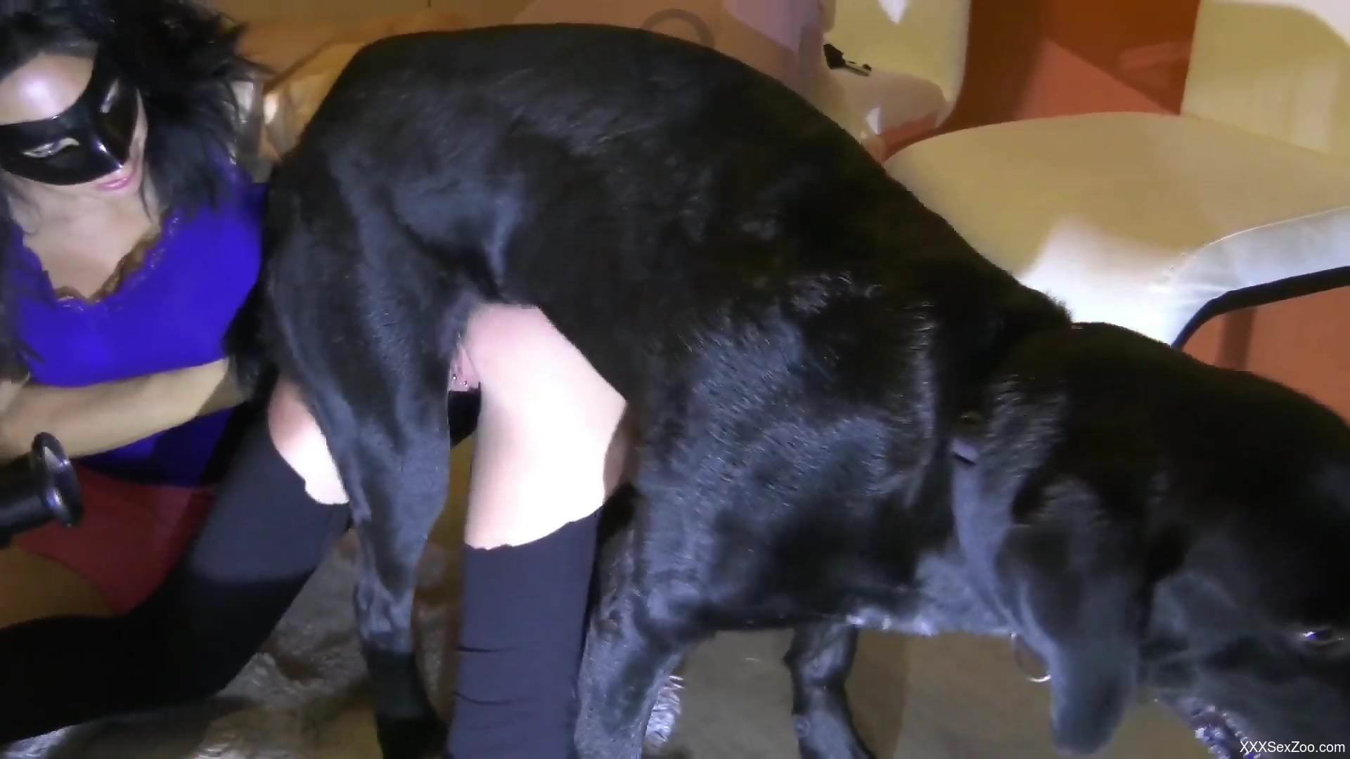 Blonde beauty works massive inches of dick into her cunt