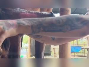 Bestiality Arab slut sucks her dog