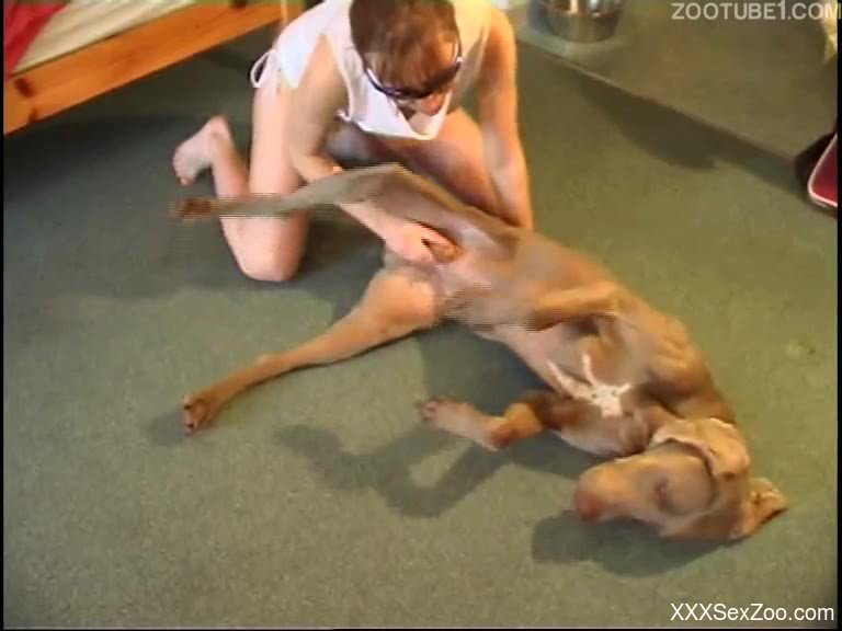 White get-up shades-wearing chick and her horny dog