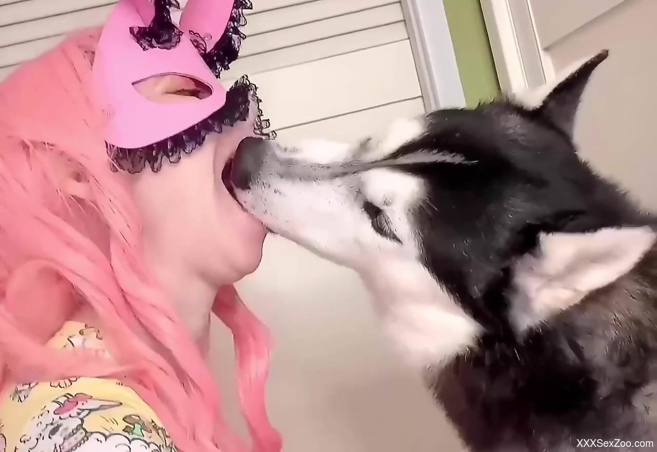 Pink mask hottie making out with her favorite pet