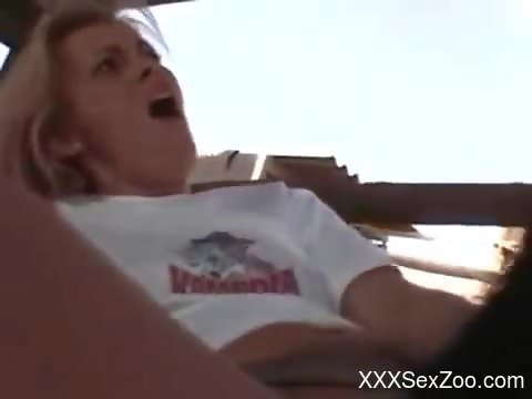 Superb blonde gets her pussy enlarged in pretty naughty XXX scenes