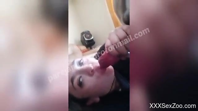 Trimmed pussy babe fucking a sexy doggo big time