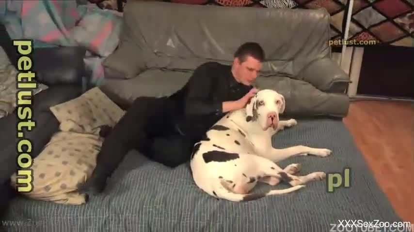 Perverted fucker drills his white doggy in the asshole