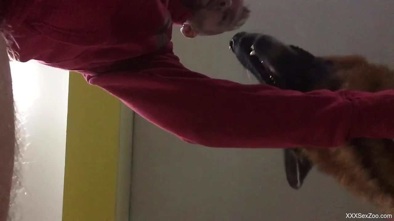 Dude with a hairy asshole bottoms for his alpha dog