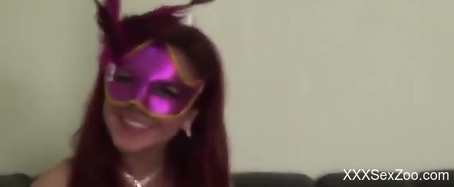 Mask-wearing hottie penetrated by a VERY kinky dog